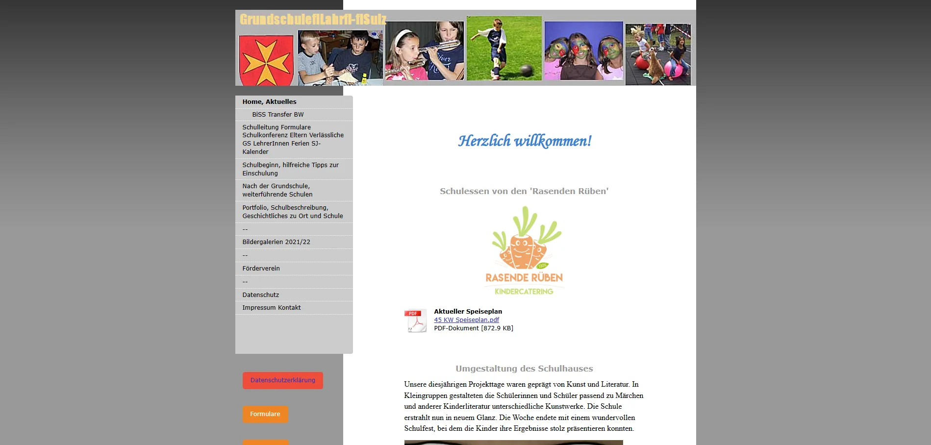 Die alte Website der Grundschule: schmale Spalten, kleine Schrift und Grafiken im Stil der frühen 2000er, nicht für Handys optimiert.